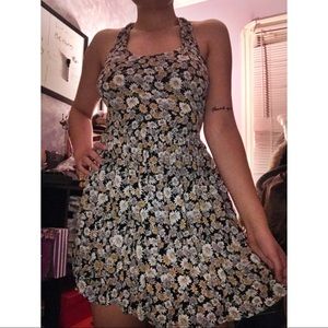 Floral sun dress 🌸